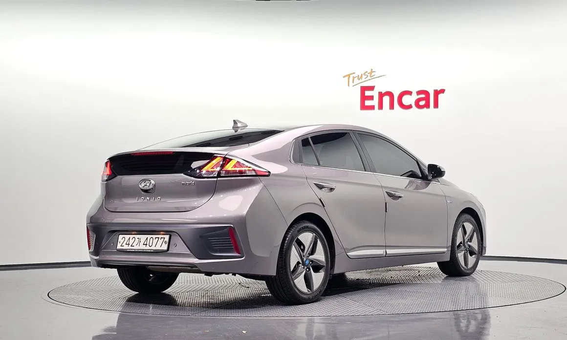Hyundai Ioniq