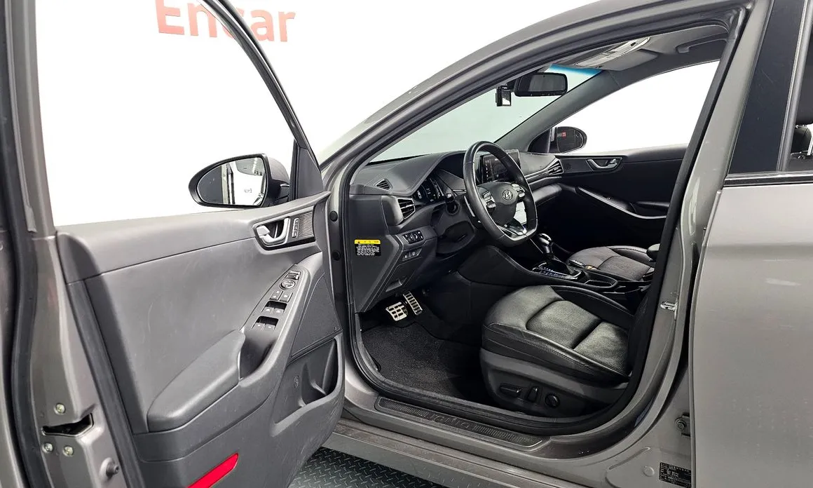 Hyundai Ioniq
