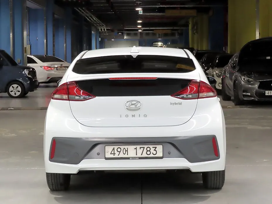 Hyundai Ioniq