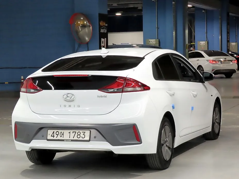 Hyundai Ioniq
