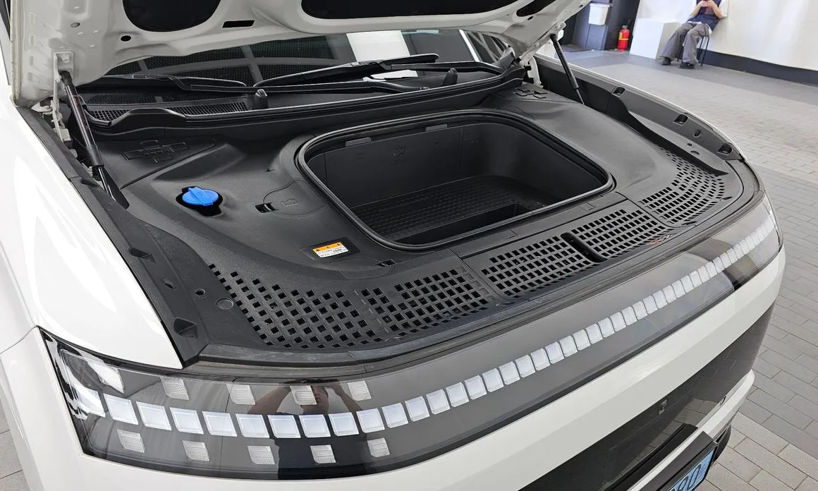 Hyundai Ioniq9
