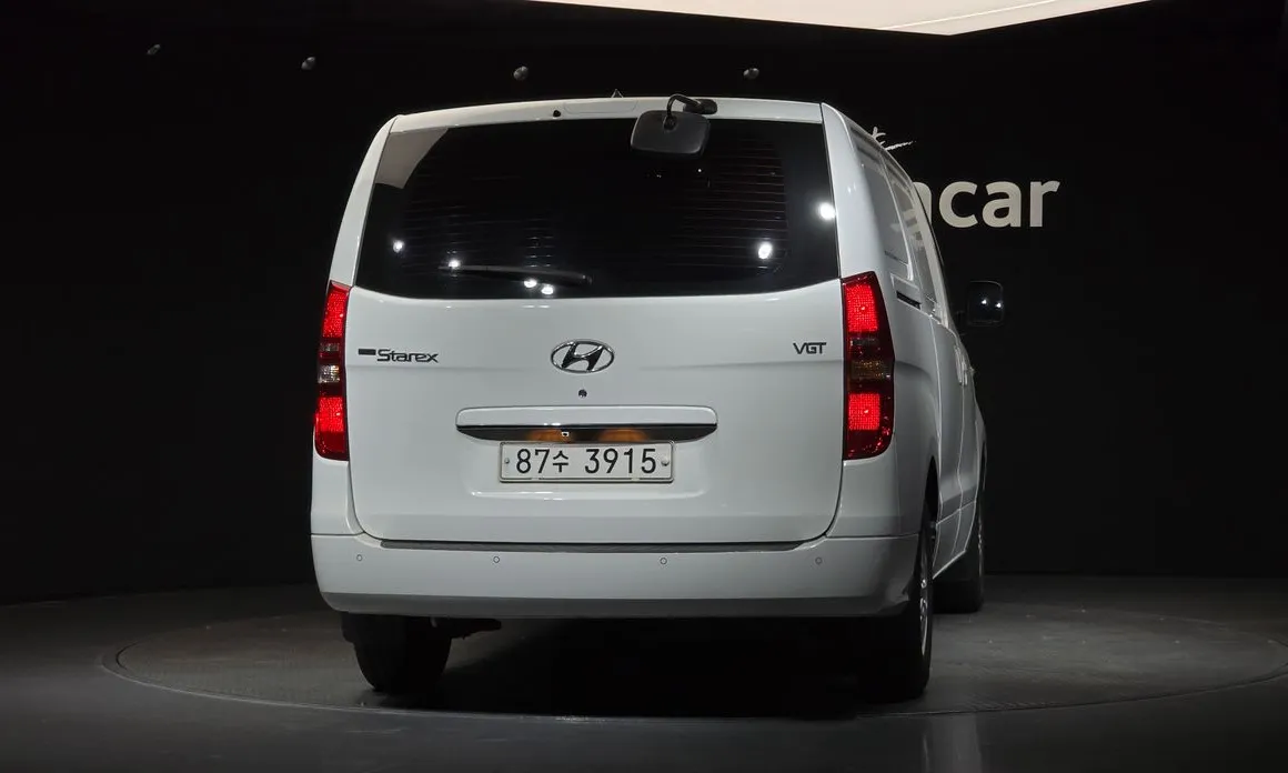 Hyundai Starex