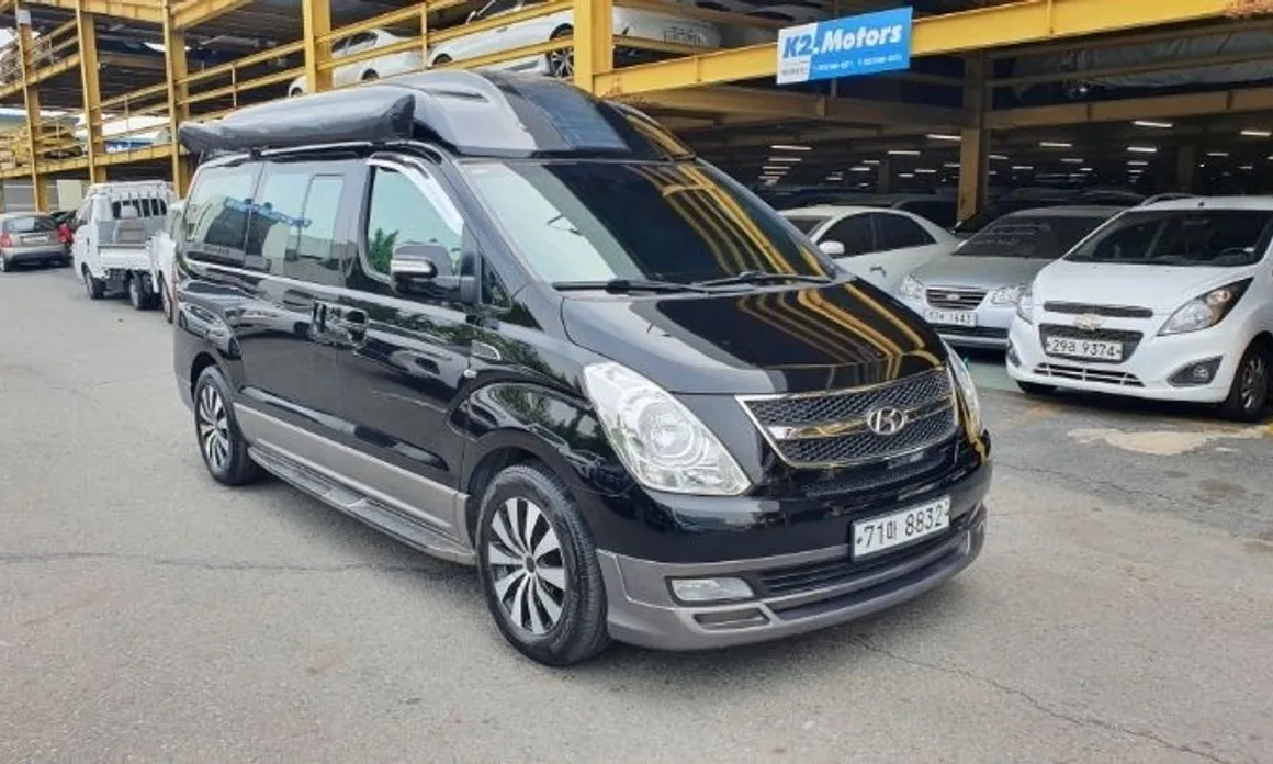 Hyundai Starex