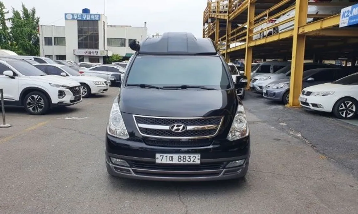 Hyundai Starex