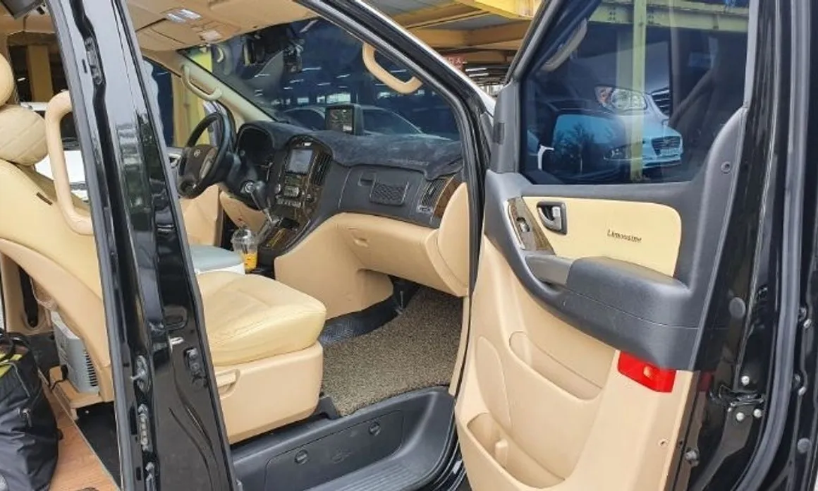Hyundai Starex