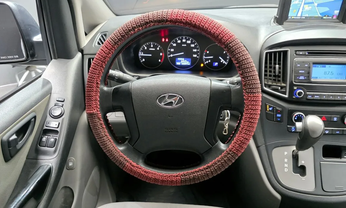 Hyundai Starex
