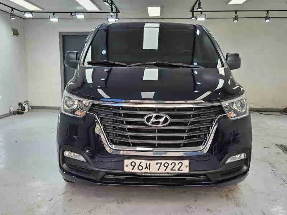 Hyundai Starex