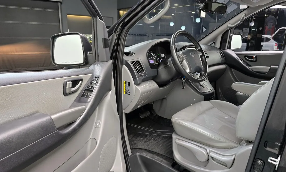 Hyundai Starex