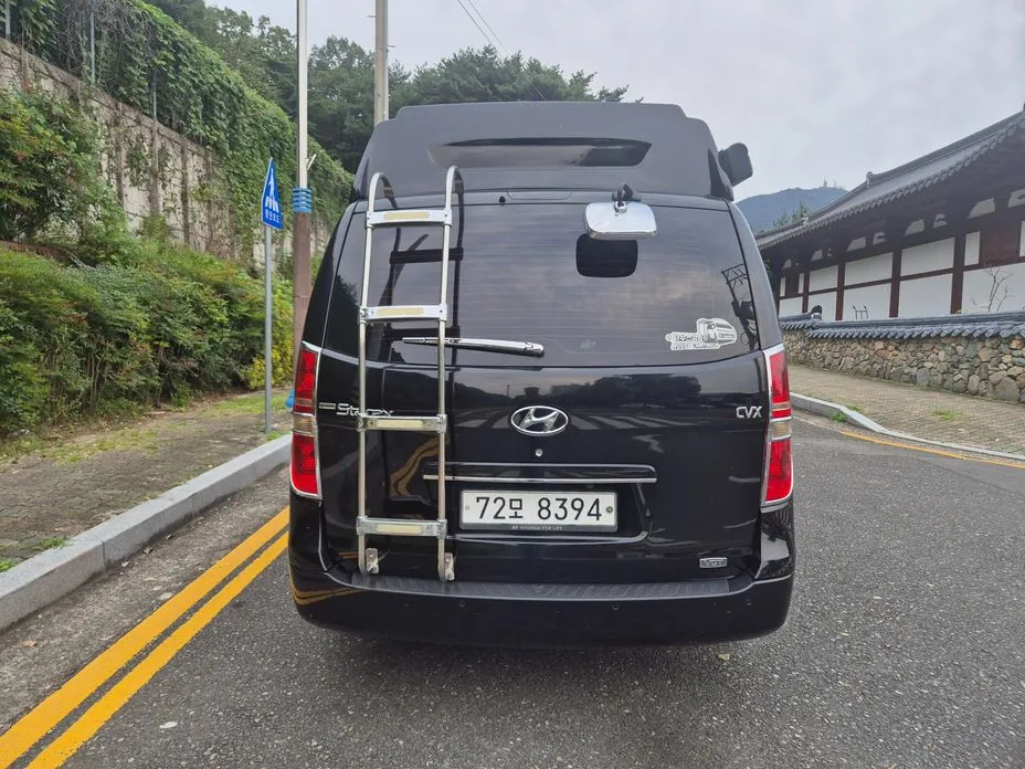 Hyundai Starex