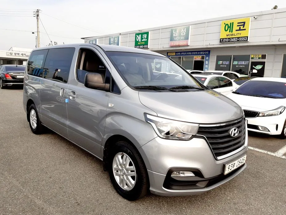 Hyundai Starex