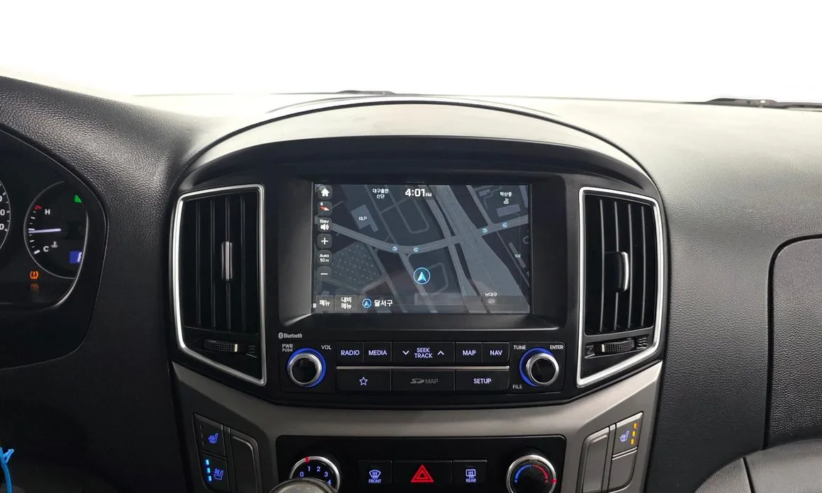 Hyundai Starex