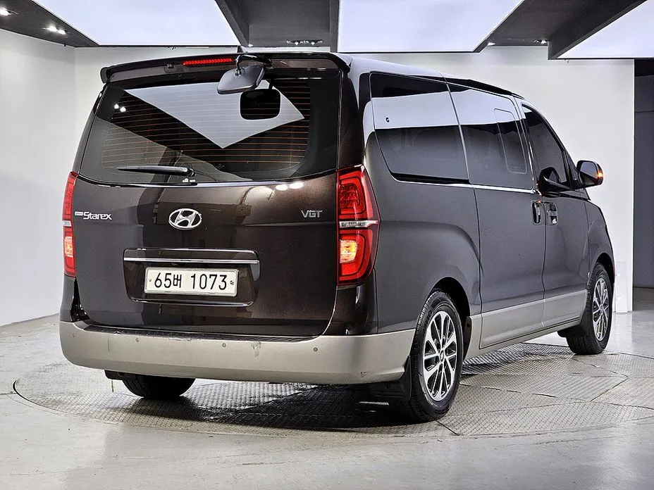Hyundai Starex