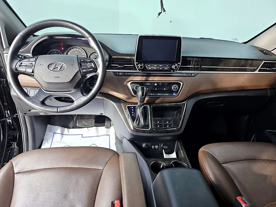 Hyundai Starex