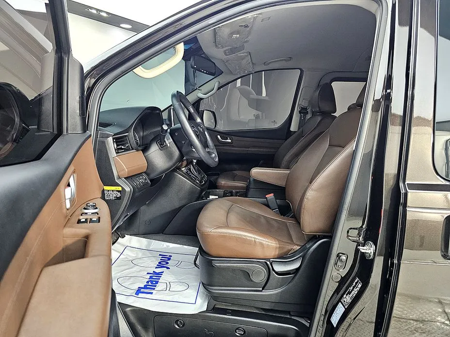 Hyundai Starex