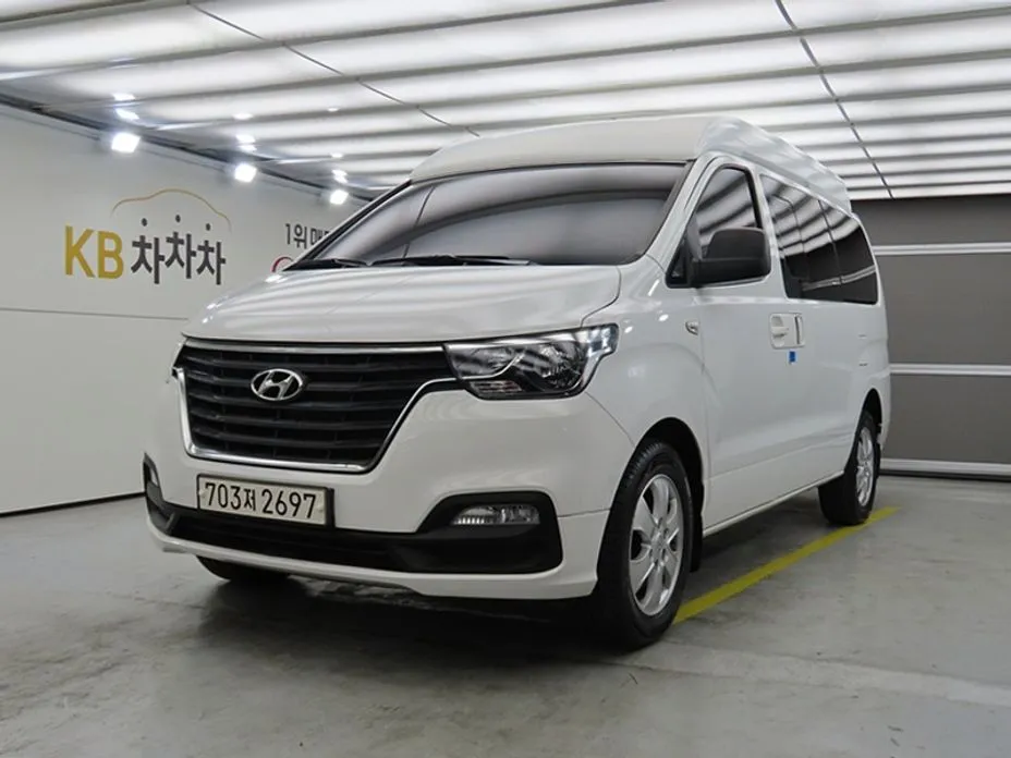 Hyundai Starex