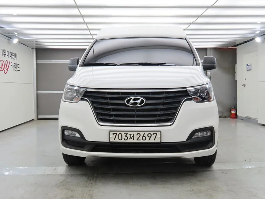 Hyundai Starex