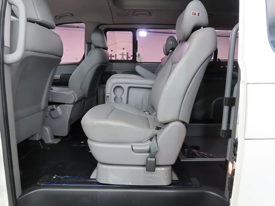 Hyundai Starex