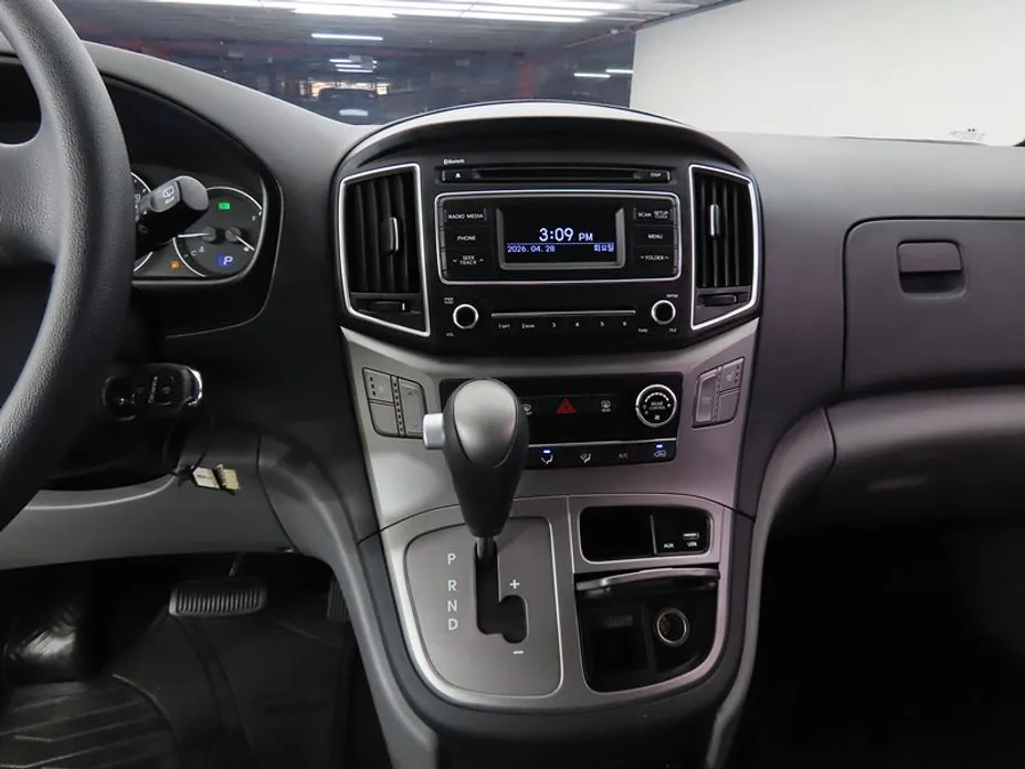Hyundai Starex