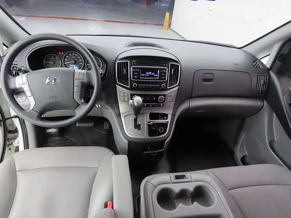 Hyundai Starex