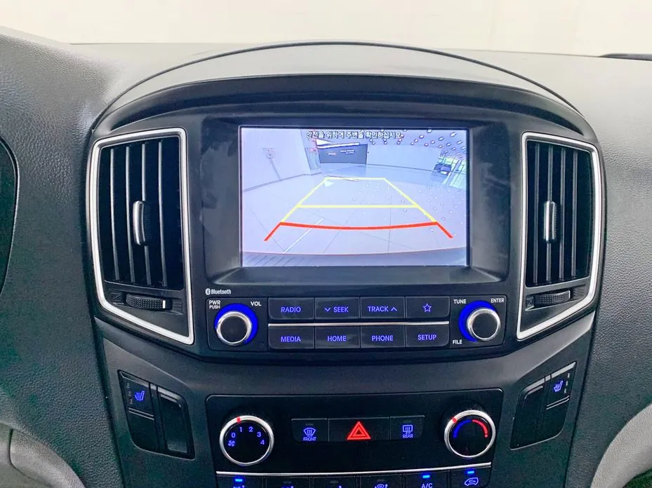 Hyundai Starex
