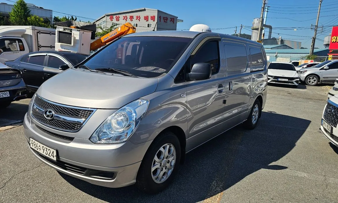 Hyundai Starex