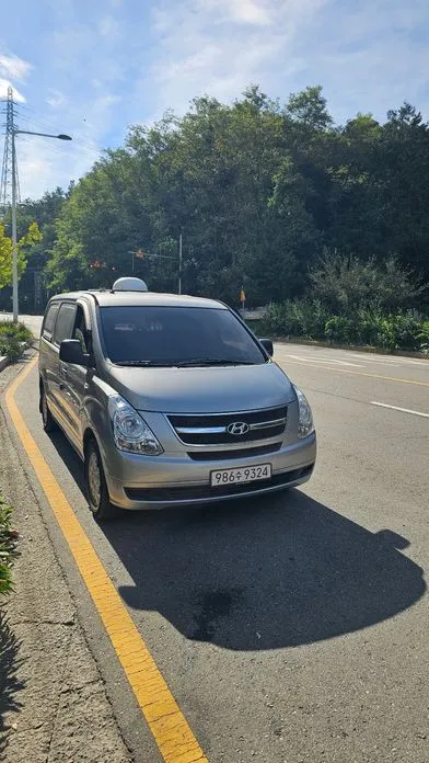 Hyundai Starex