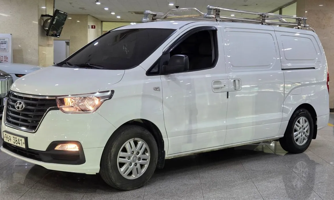 Hyundai Starex