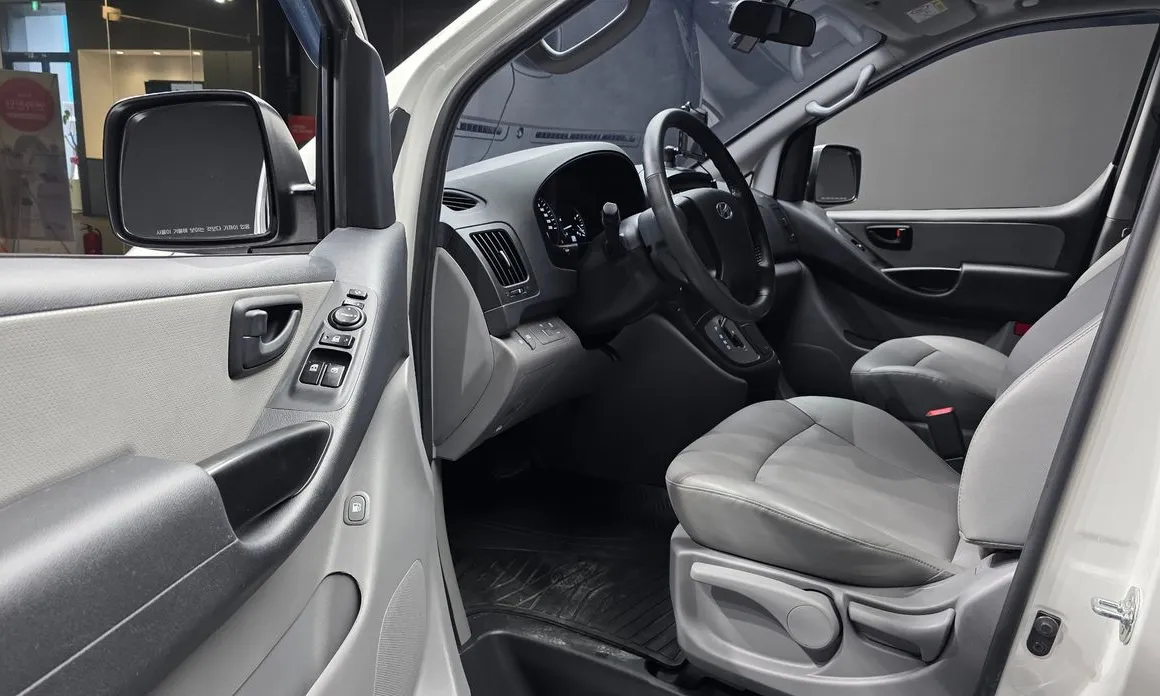 Hyundai Starex
