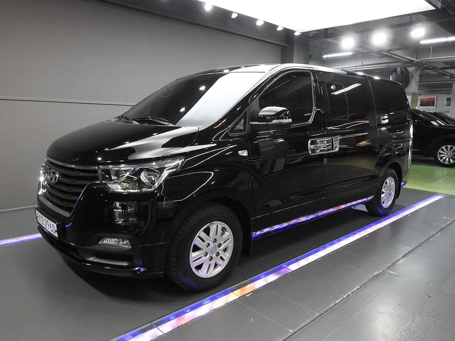 Hyundai Starex