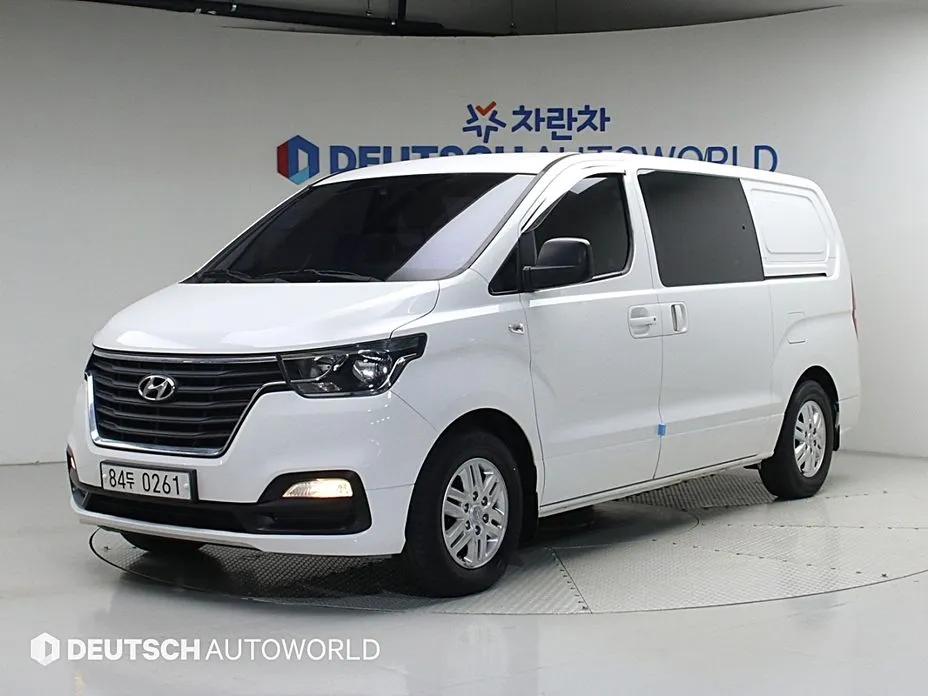 Hyundai Starex