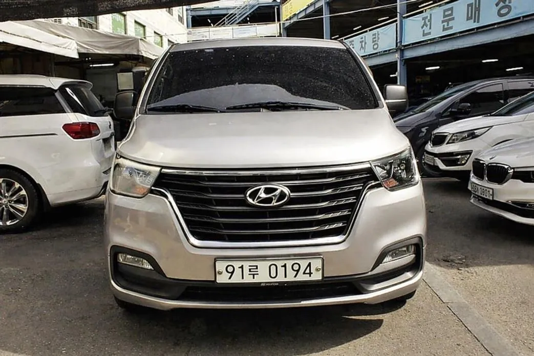 Hyundai Starex