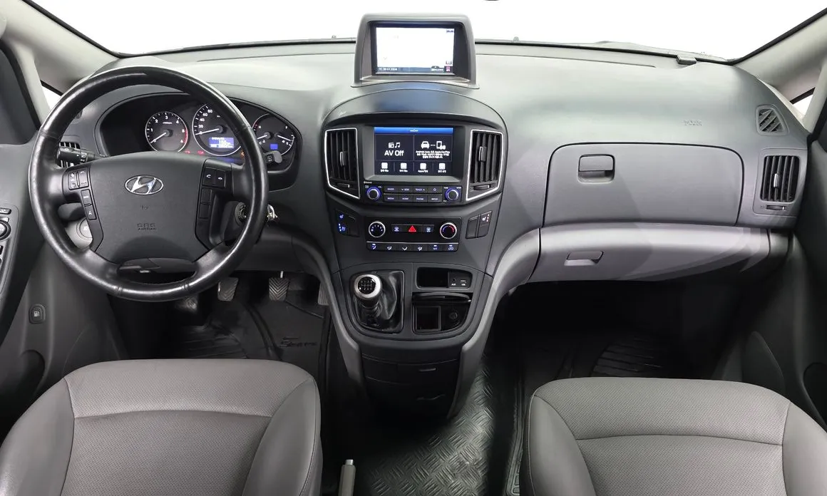 Hyundai Starex