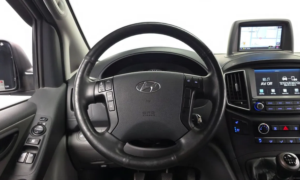 Hyundai Starex