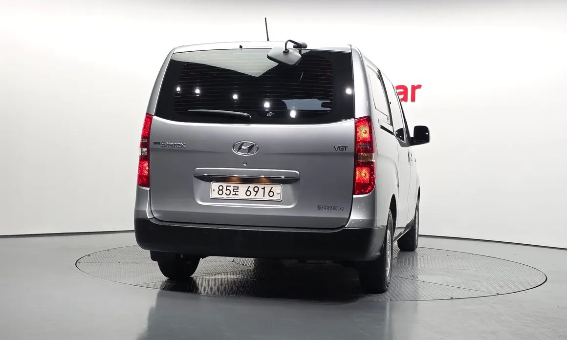 Hyundai Starex