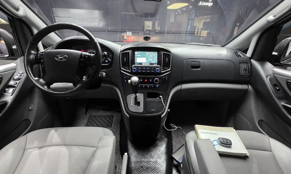 Hyundai Starex