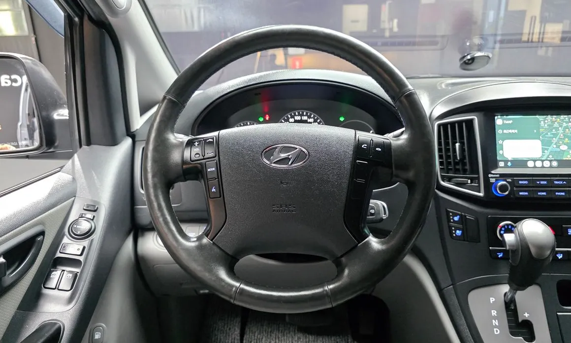 Hyundai Starex