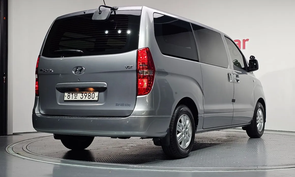 Hyundai Starex