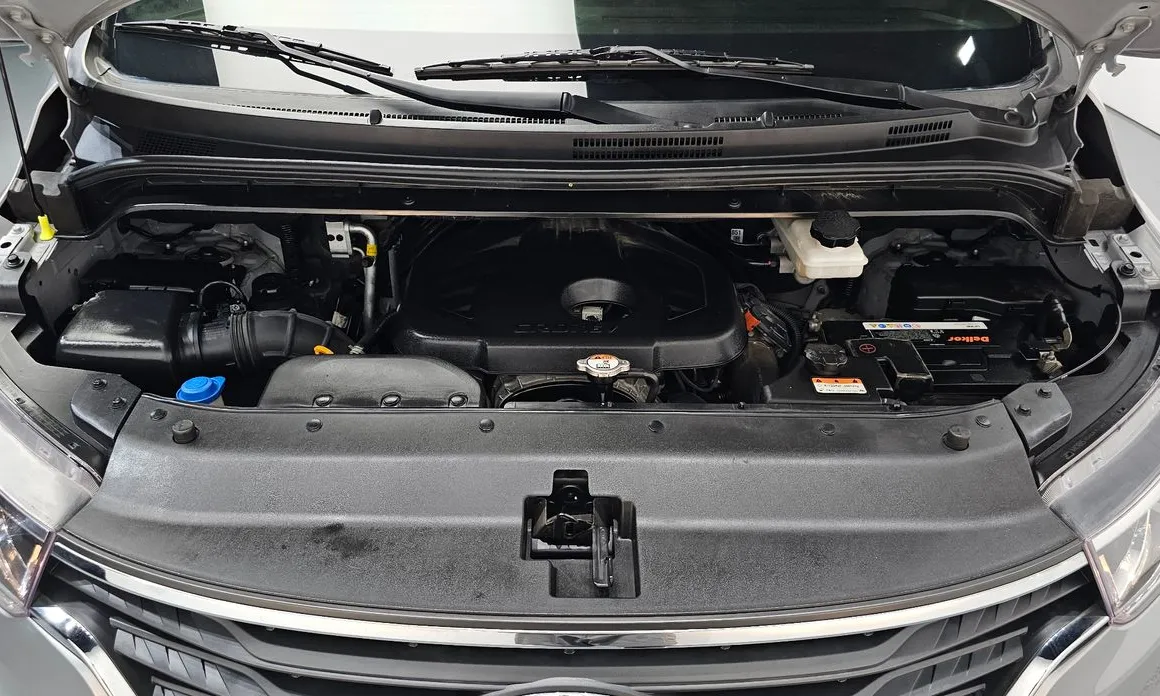 Hyundai Starex