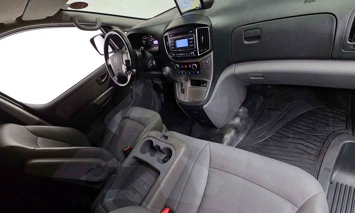 Hyundai Starex