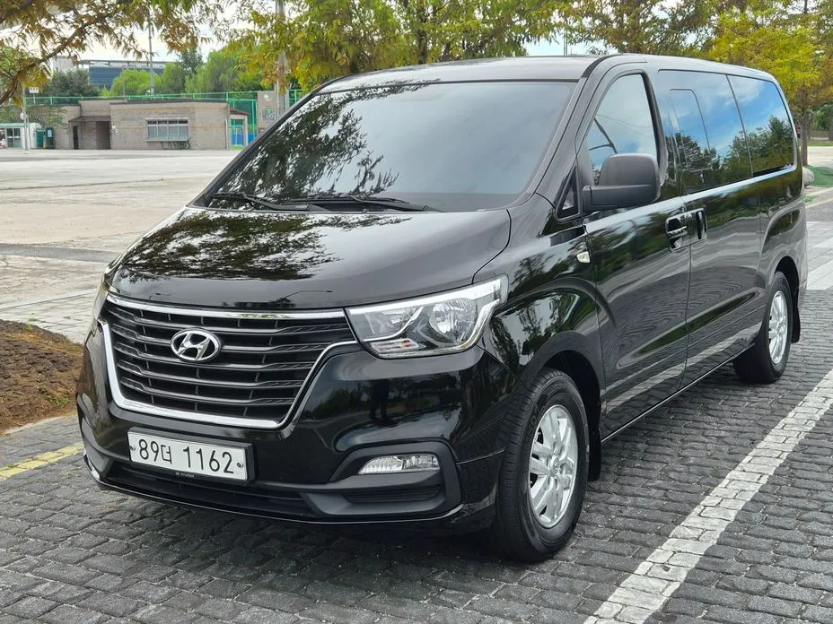 Hyundai Starex