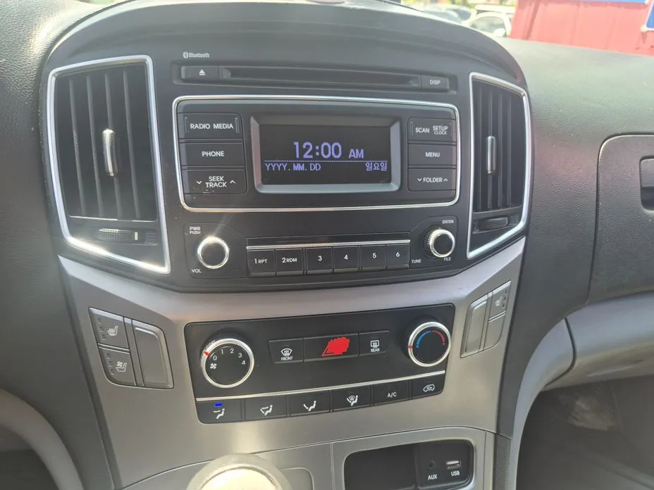 Hyundai Starex