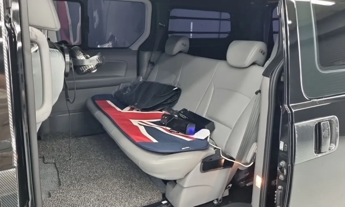 Hyundai Starex