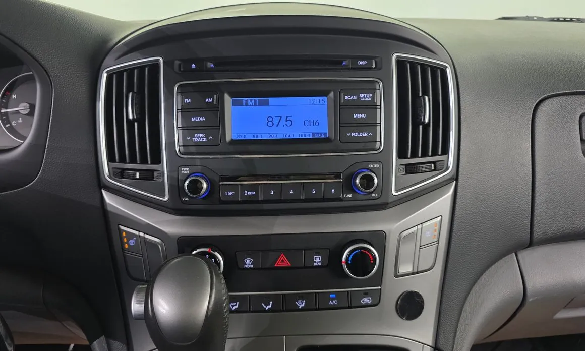 Hyundai Starex