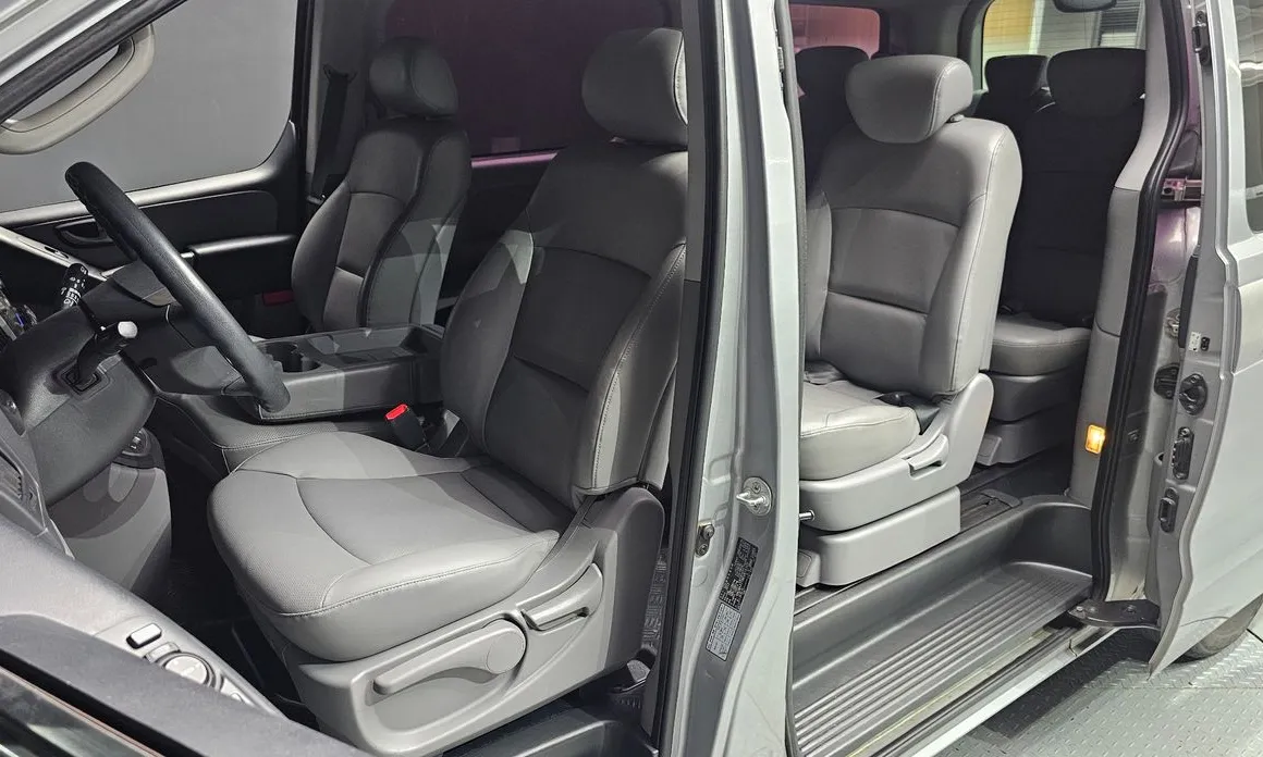 Hyundai Starex