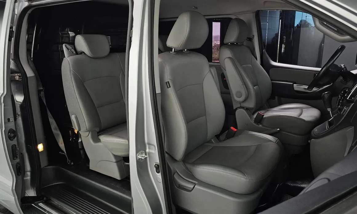Hyundai Starex