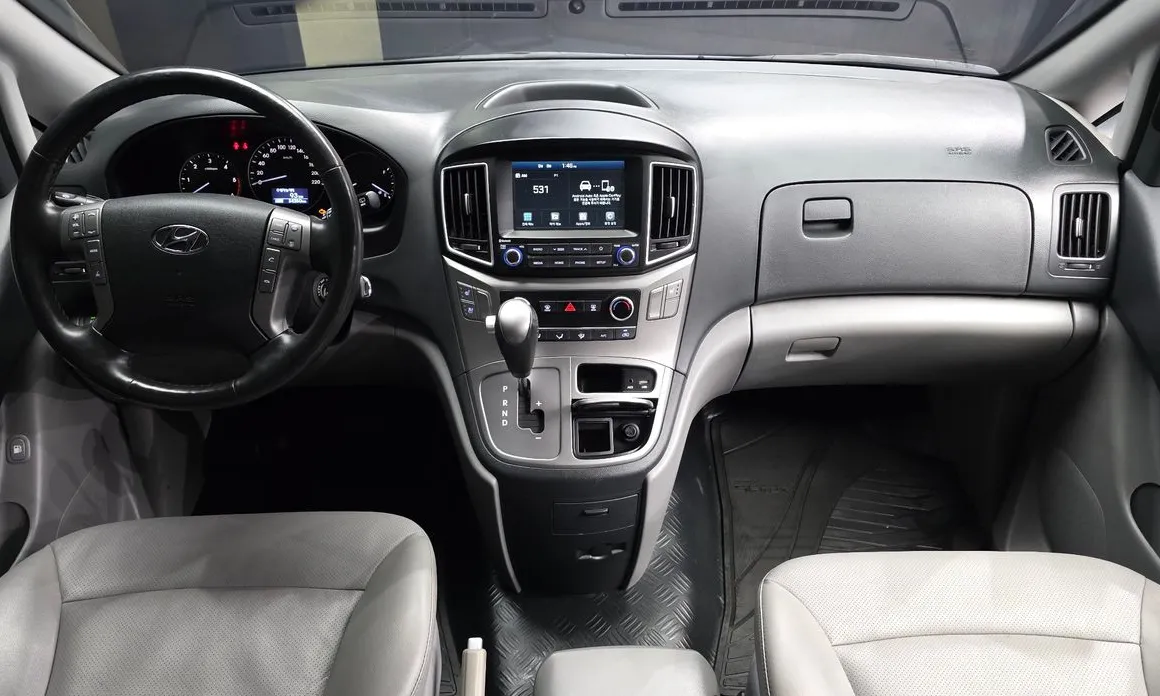 Hyundai Starex