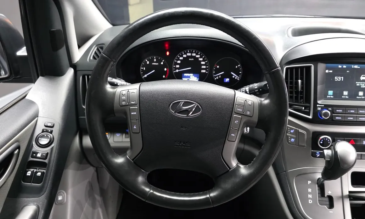 Hyundai Starex