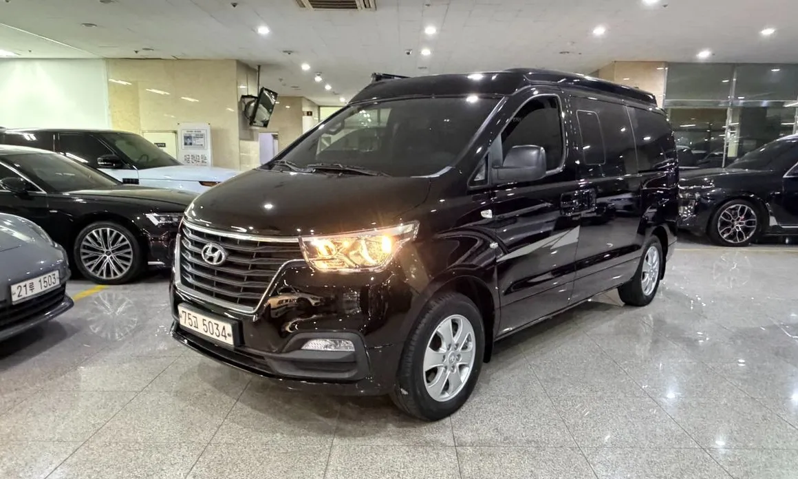 Hyundai Starex