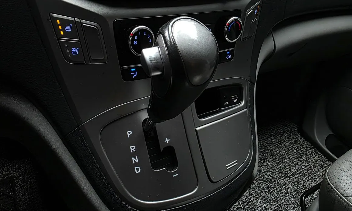 Hyundai Starex