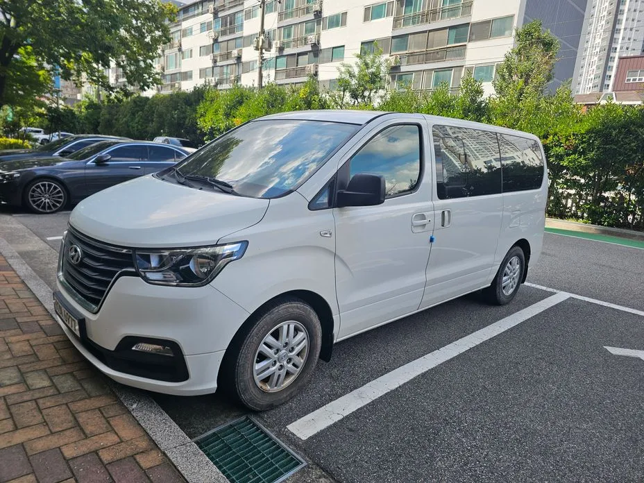 Hyundai Starex